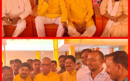 मंत्री ओमप्रकाश राजभर के घर जाकर प्रधान संघ जिलाध्यक्ष राकेश कुमार सिंह ने कीया शोक संवेदना व्यक्त 