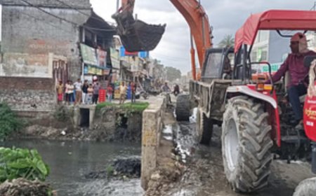 गदरपुर: ठंडी नदी का जर्जर पुल बना हादसे को न्योता, प्रशासन मौन