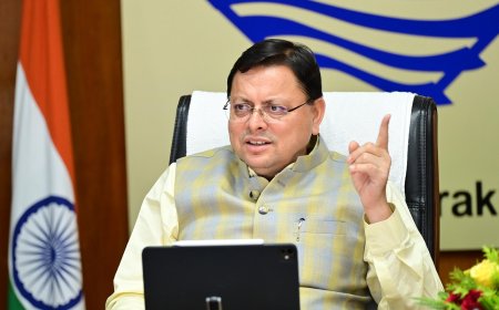 मुख्यमंत्री श्री पुष्कर सिंह धामी ने गुरुवार को सचिवालय में आवास विभाग की बैठक के दौरान अधिकारियों को दिए निर्देश