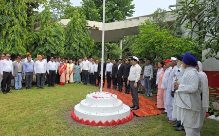 जनपद में 79वां स्वतंत्रता दिवस राष्ट्रीय पर्व धूमधाम व हर्षाेल्लास से मनाया गया