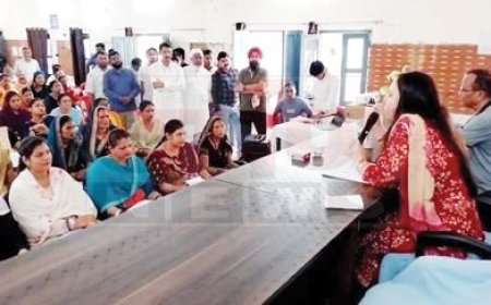 गदरपुर विकासखंड मुख्यालय  नवनिर्वाचित ग्राम प्रधानों का शपथ ग्रहण समारोह गरिमामय ढंग से संपन्न हुआ