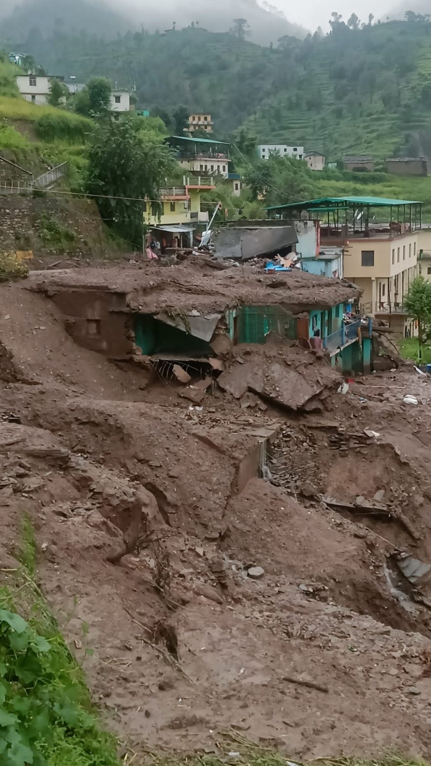 उत्तरकाशी के आपदा प्रभावितों के क्षेत्र में पहुंचा आरएसएस