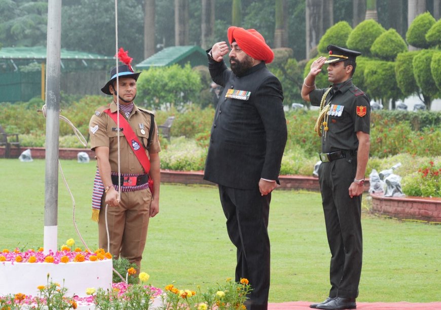 79वें स्वतंत्रता दिवस के अवसर पर राजभवन में राज्यपाल लेफ्टिनेंट जनरल गुरमीत सिंह ने ध्वजारोहण किया