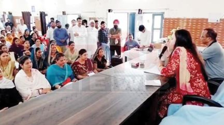 गदरपुर विकासखंड मुख्यालय  नवनिर्वाचित ग्राम प्रधानों का शपथ ग्रहण समारोह गरिमामय ढंग से संपन्न हुआ