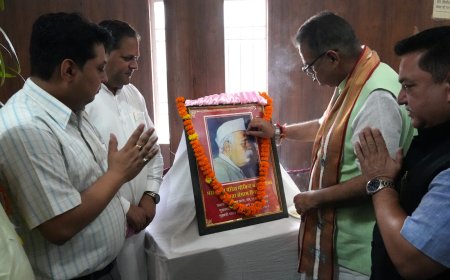 भारत रत्न पंडित गोविन्द वल्लभ पंत जी की 138वीं जयंती के अवसर पर  पुष्प अर्पित कर नमन किया