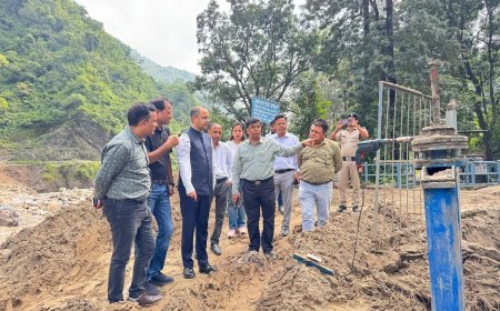 सचिव शैलेष बगोली ने आपदा से क्षतिग्रस्त पेयजल लाइनों को जल्द से जल्द दुरुस्त करने के निर्देश दिए