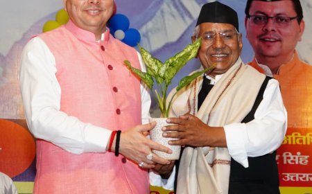 मुख्यमंत्री श्री पुष्कर सिंह धामी ने रविवार को सोशल बलूनी पब्लिक स्कूल, देहरादून में आयोजित 'नरेन्द्र सिंह नेगी संस्कृति सम्मान' समारोह में प्रतिभाग किया