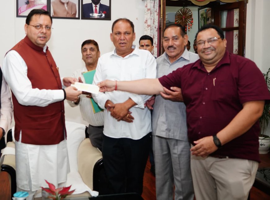 मुख्यमंत्री श्री पुष्कर सिंह धामी से आज देहरादून में उत्तराखण्ड राज्य उत्पादन एवं कृषि विपणन बोर्ड के अध्यक्ष डॉ. अनिल डब्बू ने शिष्टाचार भेंट की