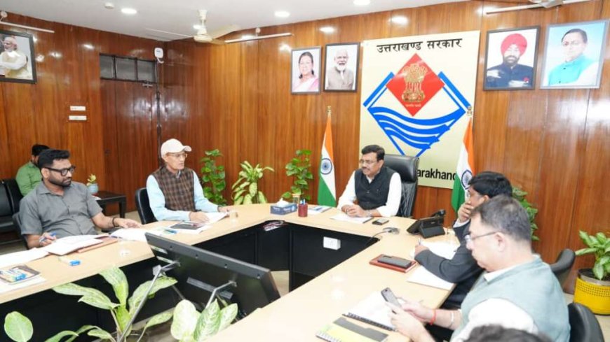 मुख्य सचिव श्री आनन्द बर्द्धन ने बुधवार को सचिवालय में सीएम - राष्ट्रीय कृषि विकास योजना के अंतर्गत राज्य स्तरीय स्क्रीनिंग समिति की बैठक आयोजित