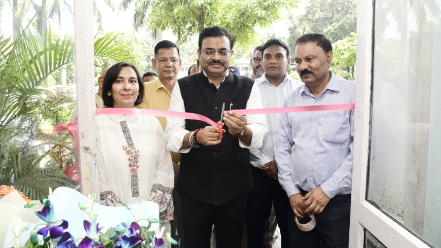 स्वस्थ नारी सशक्त परिवार अभियान के तहत विशेष स्वास्थ्य एवं रक्तदान शिविर का किया आयोजन