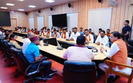 सीएम ने की एबीवीपी के विजय प्रत्याशियों के साथ चाय पर चर्चा