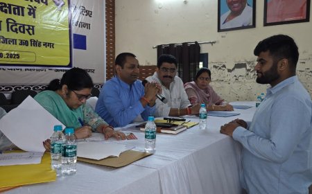 अपर जिलाधिकारी पंकज उपाध्याय ने बुधवार को ब्लॉक सभागार गदरपुर में आयोजित तहसील दिवस में अधिकारियों को दिये निर्देश