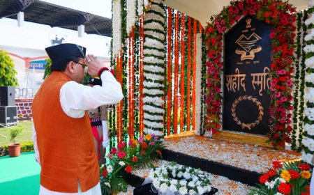 मुख्यमंत्री श्री पुष्कर सिंह धामी ने पुलिस स्मृति दिवस परेड के अवसर पर आयोजित कार्यक्रम में किया प्रतिभाग किया