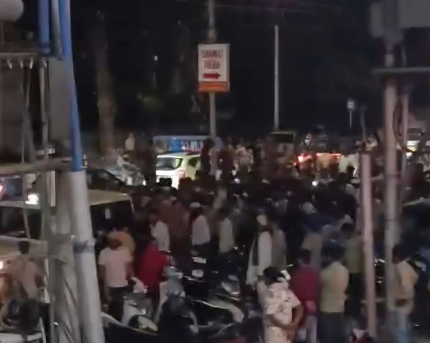 देहरादून में मुस्लिमों का प्रदर्शन, पुलिस ने लाठियां भांज कर खदेड़ा