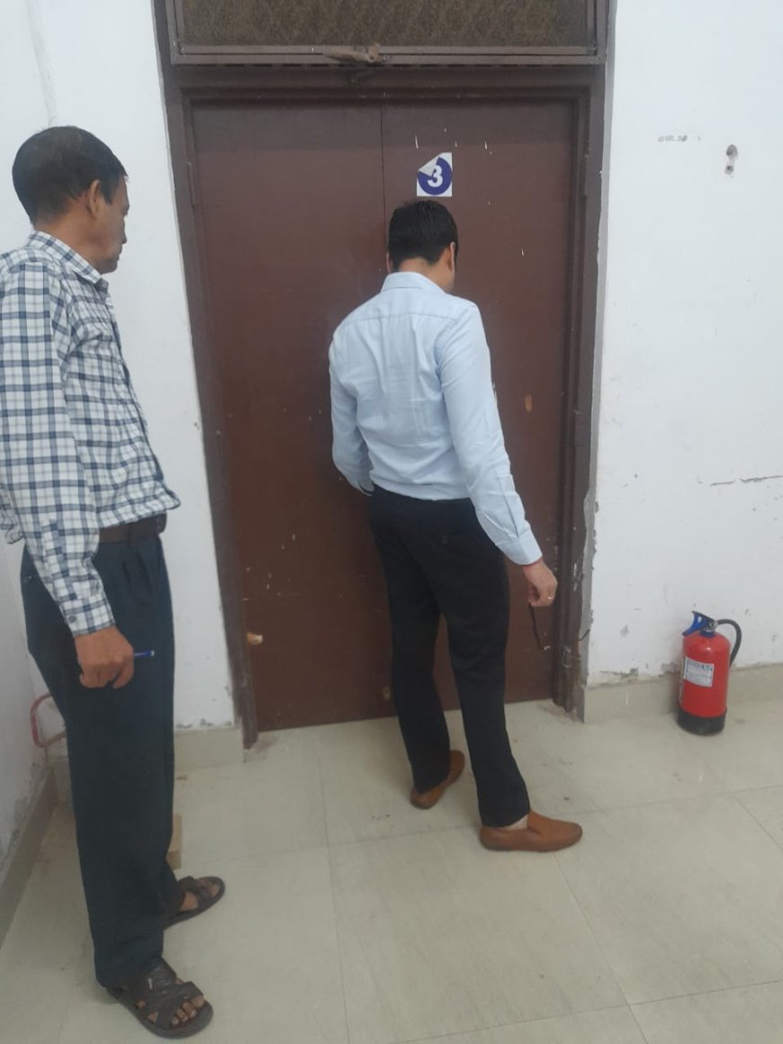 उप जिला निर्वाचन अधिकारी ने किया ईवीएम वेयर हाउस का निरीक्षण