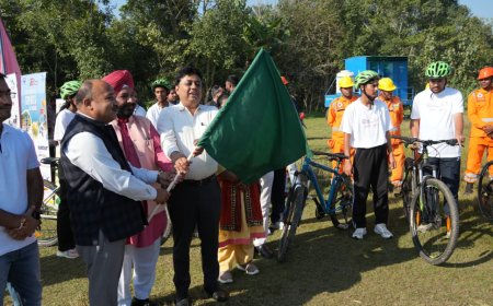 नानकमत्ता में रजत जयंती वर्ष के अवसर पर साहसिक खेलों की धूम — जिलाधिकारी ने ऑफ-रोड साइकिलिंग को हरी झंडी दिखाकर किया शुभारंभ