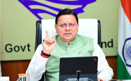 मुख्यमंत्री पुष्कर सिंह धामी ने कानून व्यवस्था और विकास कार्यों की समीक्षा की