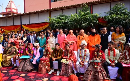 मुख्यमंत्री श्री पुष्कर सिंह धामी ने रुड़की स्थित जीवनदीप आश्रम में आयोजित पाँच दिवसीय धार्मिक एवं सामाजिक महोत्सव में की प्रतिभागिता