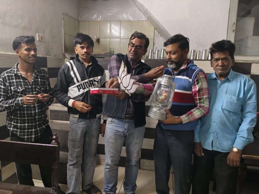 बिहार चुनाव में एनडीए को प्रचंड बहुमत, भाजपाईयों ने अप्रत्याशित जीत पर मनाया जश्न