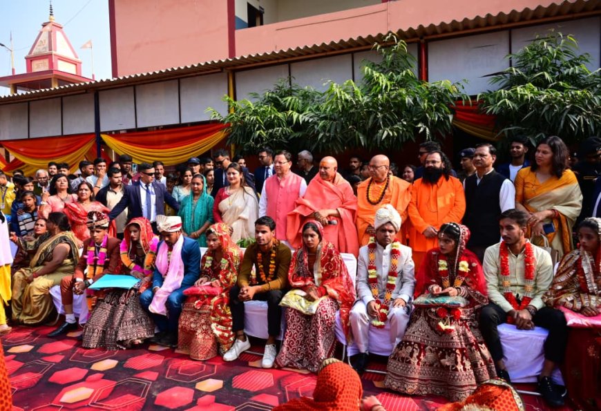 मुख्यमंत्री श्री पुष्कर सिंह धामी ने रुड़की स्थित जीवनदीप आश्रम में आयोजित पाँच दिवसीय धार्मिक एवं सामाजिक महोत्सव में की प्रतिभागिता