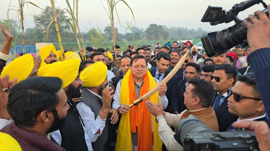 मुख्यमंत्री पुष्कर सिंह धामी का खटीमा में भव्य स्वागत, किसानों से की समस्याओं पर चर्चा