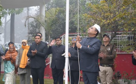 77वें गणतंत्र दिवस पर उत्तराखंड की विकास यात्रा का प्रदर्शन, रुद्रपुर में भव्य आयोजन