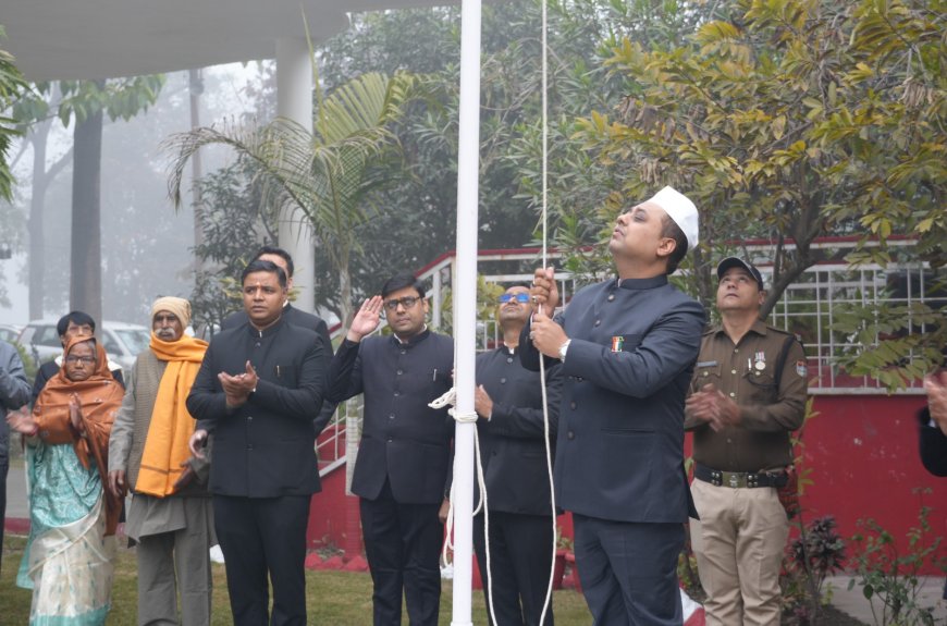 77वें गणतंत्र दिवस पर उत्तराखंड की विकास यात्रा का प्रदर्शन, रुद्रपुर में भव्य आयोजन