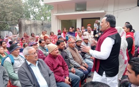 नगर पंचायत दिनेशपुर के अध्यक्ष ने पत्रकार वार्ता में भारी जन समर्थन के साथ किया शक्ति प्रदर्शन