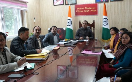 जलाशयों की सुरक्षा को लेकर डीएम सख्त, सिल्ट हटाने के दिए निर्देश