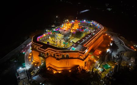 खंडोबा मंदिर, जेजुरी में महाशिवरात्रि पर त्रिलोक शिवमल्हार दर्शन हेतु उमड़ा जनसैलाब