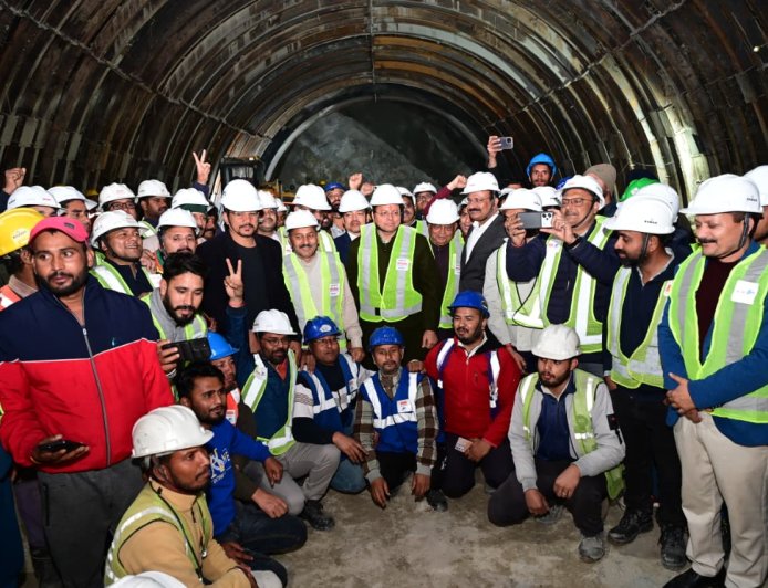 मुख्यमंत्री श्री पुष्कर सिंह धामी ने जमरानी बहुउद्देशीय बांध परियोजना के अंतर्गत चल रहे निर्माण कार्यों का किया स्थलीय निरीक्षण