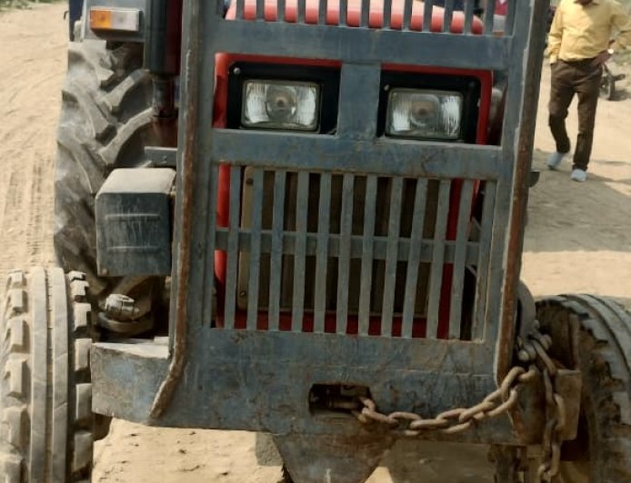 डीएम के निर्देश पर सघन चेकिंग अभियान, कई ओवरलोड वाहन कार्रवाई की जद में