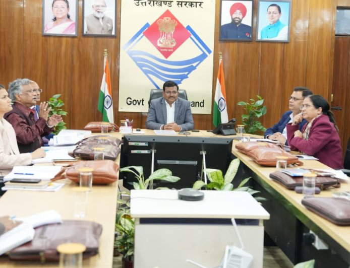 उत्तराखण्ड में बिल्डिंग बायलाॅज में होगा संशोधन, मुख्य सचिव आनंद बर्द्धन ने गठित की समिति