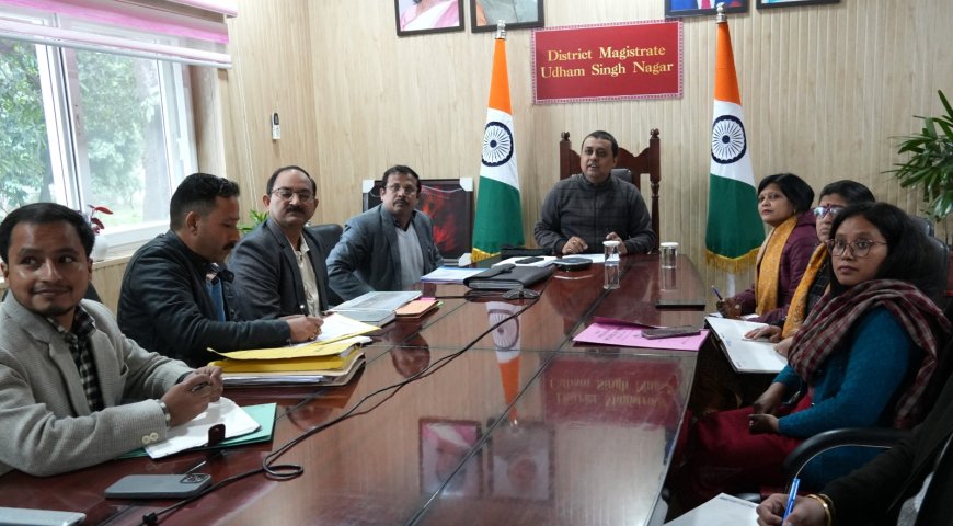 जलाशयों की सुरक्षा को लेकर डीएम सख्त, सिल्ट हटाने के दिए निर्देश