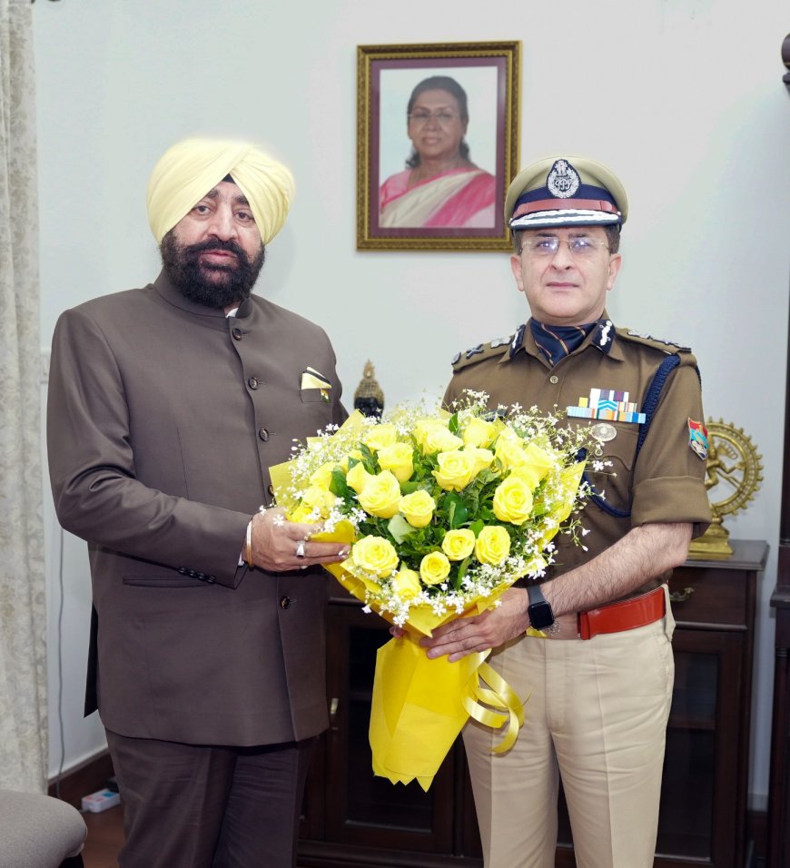 लोक भवन में राज्यपाल और पुलिस महानिदेशक की शिष्टाचार भेंट