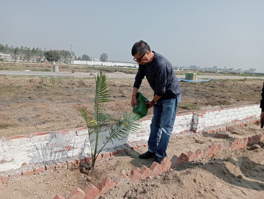 पर्यावरण संरक्षण के लिए स्काईलार्क सिग्नेचर में किया गया विभिन्न प्रजाति के 500 पौधों का रोपण