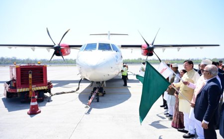 मुख्यमंत्री ने किया देहरादून – पिथौरागढ़ विमान सेवा का शुभारंभ