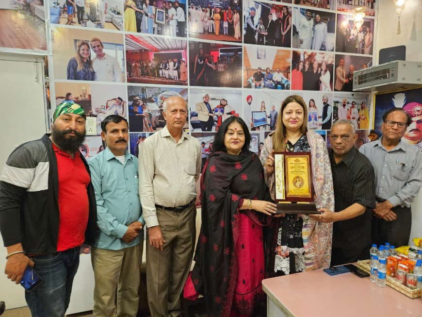 NDS Felicitated Sandhya Gupta Founder President Women's Club-Meri Pehchan