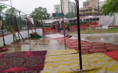 प्रशासन की आड़ में पत्रकार की आजिविका पर बुलडोजर और झूठे मुकदमों के विरोध में आईएफडब्ल्यूजे संगठन द्वारा लगातार जारी है धरना