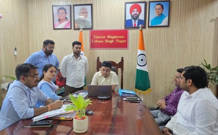 स्व-गणना को बढ़ावा, डीएम नितिन भदौरिया ने खुद किया ऑनलाइन मकान सूचीकरण