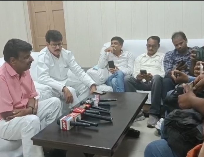 पीडीए मौकापरस्त लोगों की जमात, जनता ने सपा की राजनीति को नकारा: अशोक यादव