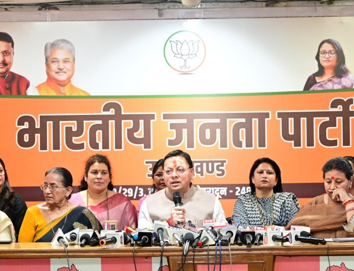 नारी शक्ति वंदन अधिनियम पर सीएम धामी का विपक्ष पर तीखा प्रहार — “महिलाओं के अधिकारों में बाधा डालने वालों को मातृशक्ति देगी करारा जवाब”