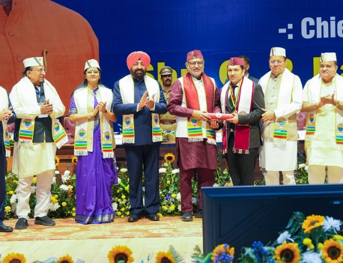 उपराष्ट्रपति ने एम्स ऋषिकेश के छठे दीक्षांत समारोह को संबोधित किया