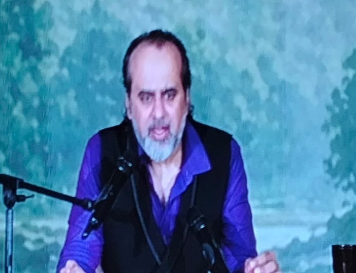 ऋषिकेश में गीता की गूंज: गंगा तट पर आचार्य प्रशांत का दो दिवसीय सत्र