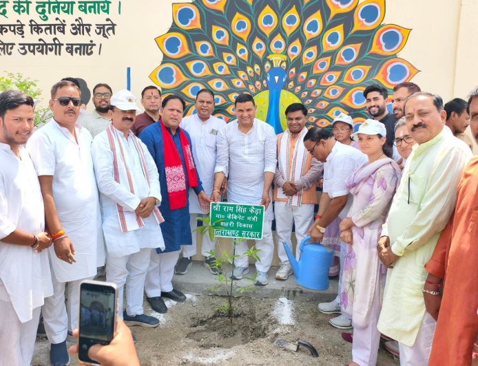 शहरी विकास मंत्री ने नगर निगम में किया करोड़ों की योजनाओं का शिलान्यास