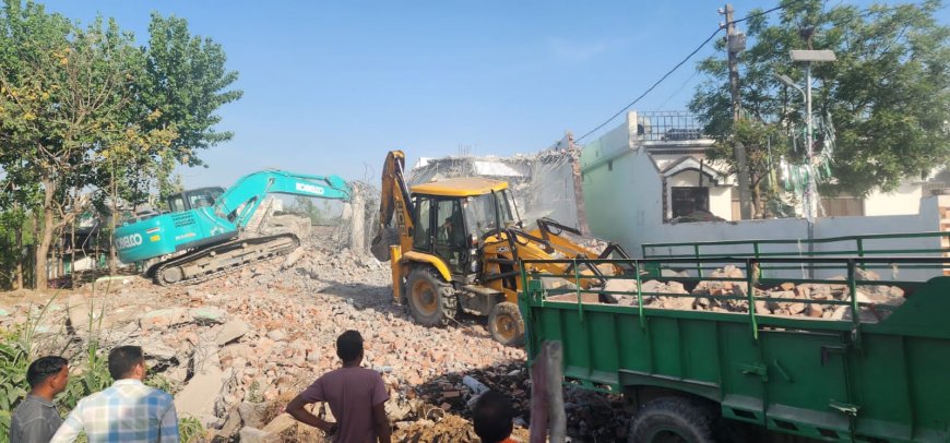 उधम सिंह नगर में एक साथ कई अवैध धार्मिक संरचनाएं ध्वस्त