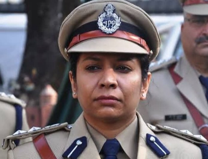 लोकतंत्र के चौथे सशक्त स्तंभ  को, पत्रकारिता दिवस की हार्दिक शुभकामनाएँ