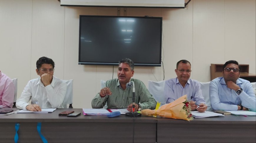 सचिव दीपक कुमार ने दिए सख्त निर्देश—गांवों में रात्रि विश्राम व योजनाओं में पारदर्शिता पर जोर