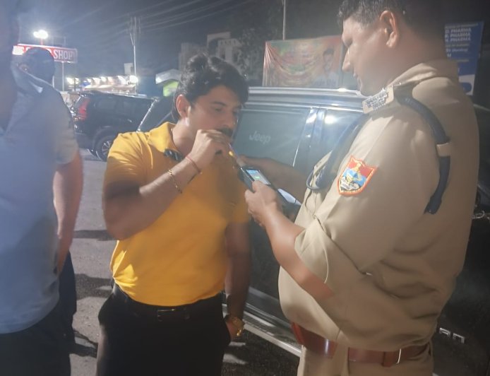 यातायात नियम तोड़ने वालों पर बड़ी कार्रवाई, 114 वाहन चालकों के चालान, 5 ई-रिक्शा सीज