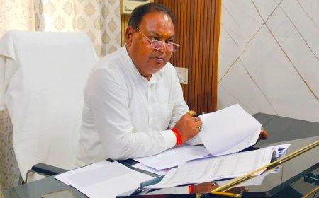 देहरादून: जनहित एवं विकास कार्यों की प्रगति को लेकर रामपाल सिंह ने अधिकारियों के साथ की समीक्षा बैठक